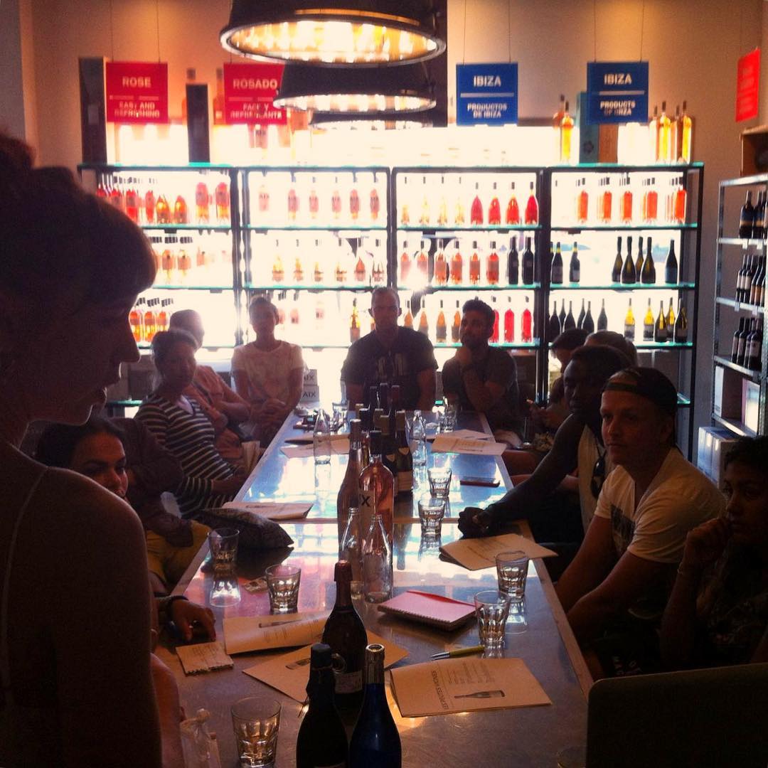 Another day, another training! Yesterday we had the staff of new place to be XaXa here at Vino&Co for a quick recap on wine and sake! @xaxarestaurant #xaxa #xaxaibiza #ibiza2017 #wineshop #winelovers #trainingday #vinoyco #vinoycoibiza @vinoycoibiza
