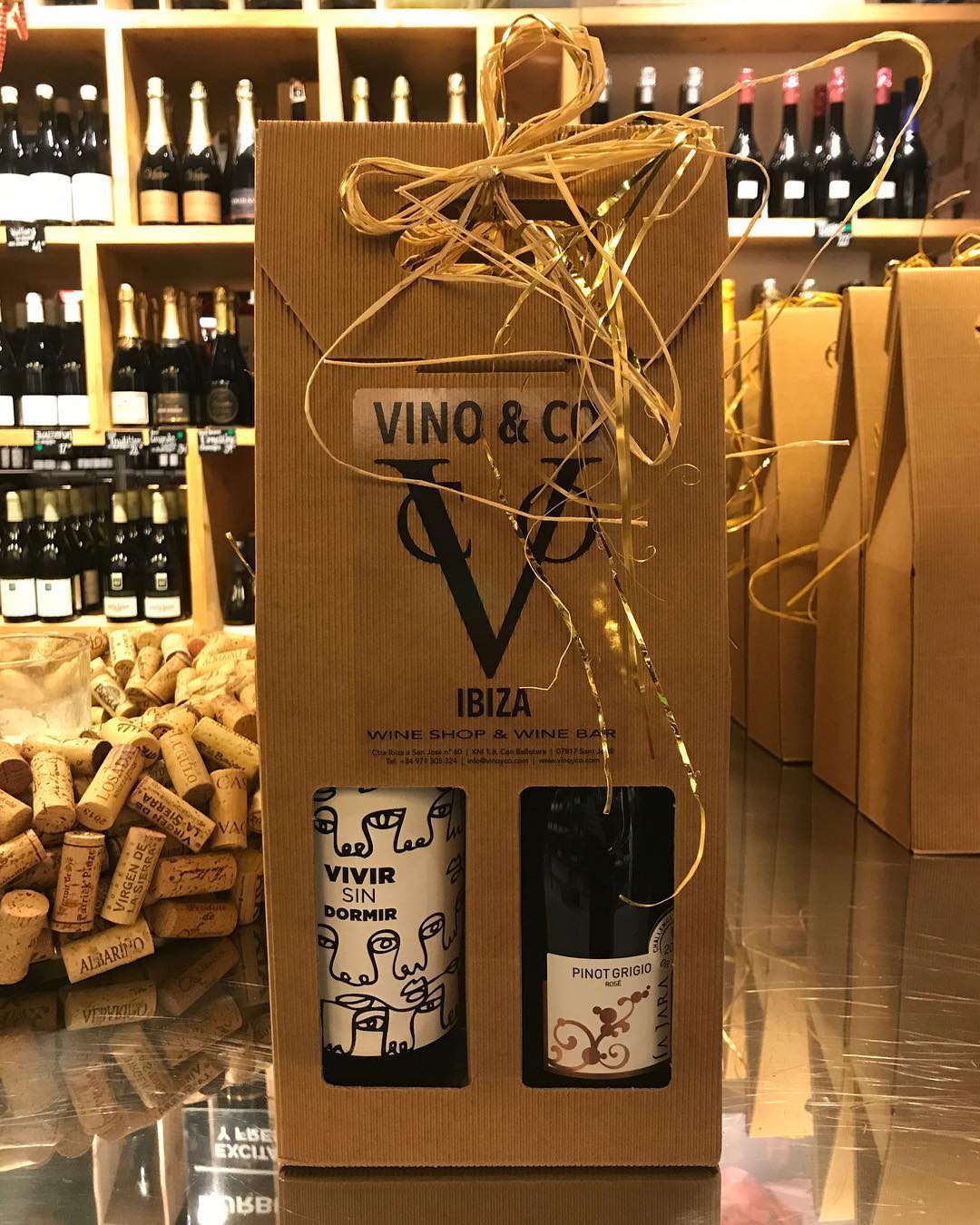 Orders of Christmas pressies lined up! Pass by Vino&Co to get yours sorted! Individual bags, cases of 2, 3 or 6 bottles available! With some festive ribbons of course!