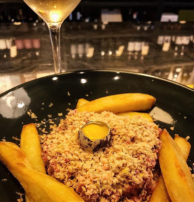 There is Steak Tartare….. and there’s Steak Tartare Deluxe (with shavings of homemade Foie Gras). With Champagne of course 😍🥂 @vinoycoibiza #vinoyco #vinoycoibiza #vinoycobistro #ibiza #eivissa #winebar #wineshop #winelovers #ibizawine #ibizabistro #foodies #bistro #ibizarecommendation
#ibizabar #ibizarestaurant #ibizawinebar #foodandwine #foiegras #steaktartare #champagne
