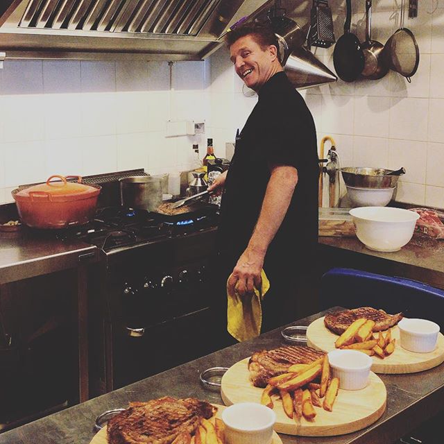 Happy Chef in the house! We sold out of all entrecôtes tonight! On Saturday we will have more! Tomorrow you can enjoy the rest of our #bistro menu! 👨🏼‍🍳💕